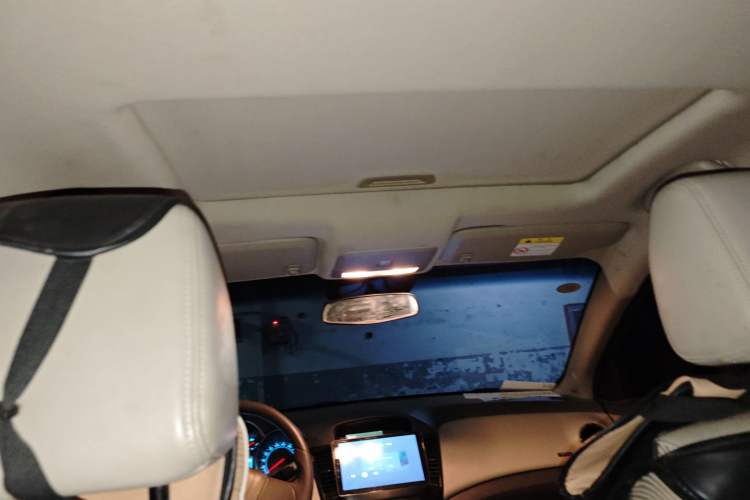 Used Chevrolet Cruze 2016 1.5L Automatic Stylish Sunroof Version Headliner