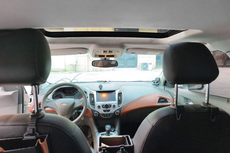 Used Chevrolet Cruze 2016 1.5L Automatic Stylish Sunroof Version Headliner