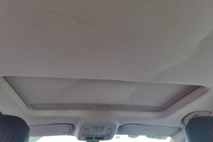Used Chevrolet Cruze 2016 1.5L Automatic Stylish Sunroof Version Headliner