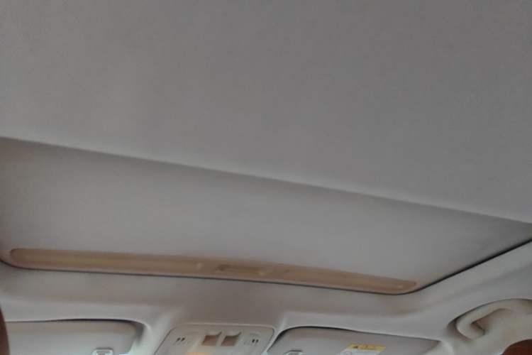 Used Chevrolet Cruze 2016 1.5L Automatic Stylish Sunroof Version Headliner