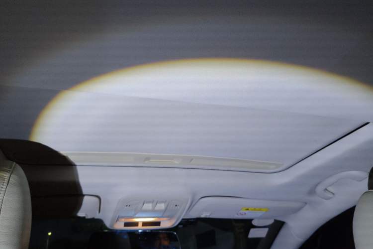 Used Chevrolet Cruze 2016 1.5L Automatic Stylish Sunroof Version Headliner