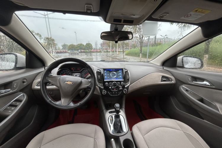Used Chevrolet Cruze 2016 1.5L Automatic Stylish Sunroof Version Interior 2