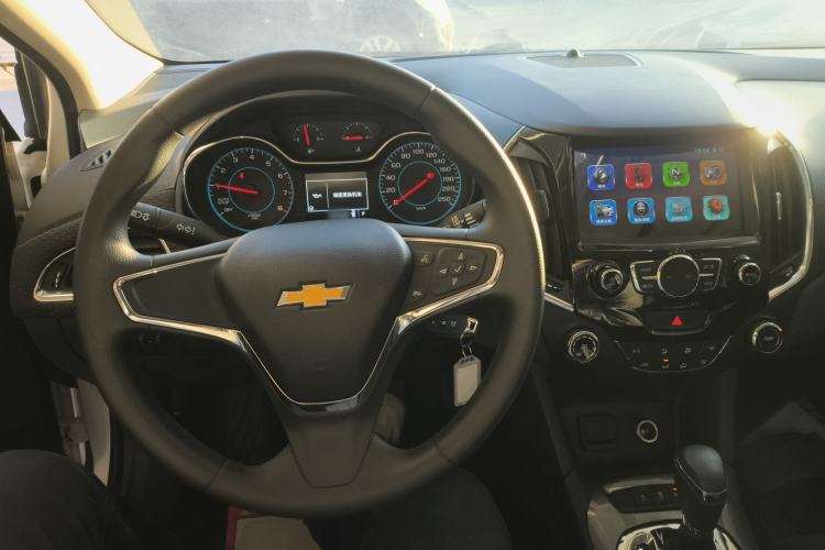 Used Chevrolet Cruze 2016 1.5L Automatic Luxury Edition Interior 2