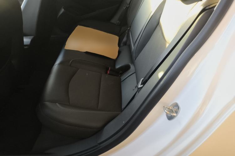 Used Chevrolet Cruze 2016 1.5L Automatic Luxury Edition Interior 4