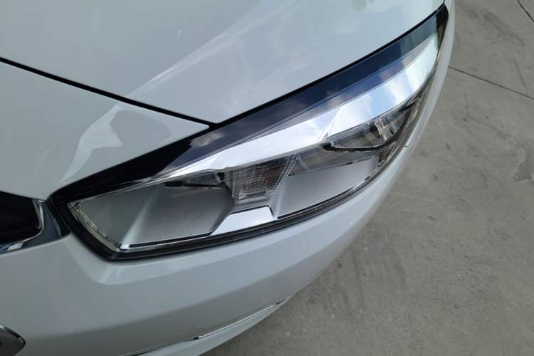 Used Chevrolet Cruze 2016 1.5L Automatic Luxury Edition Left Front Headlight