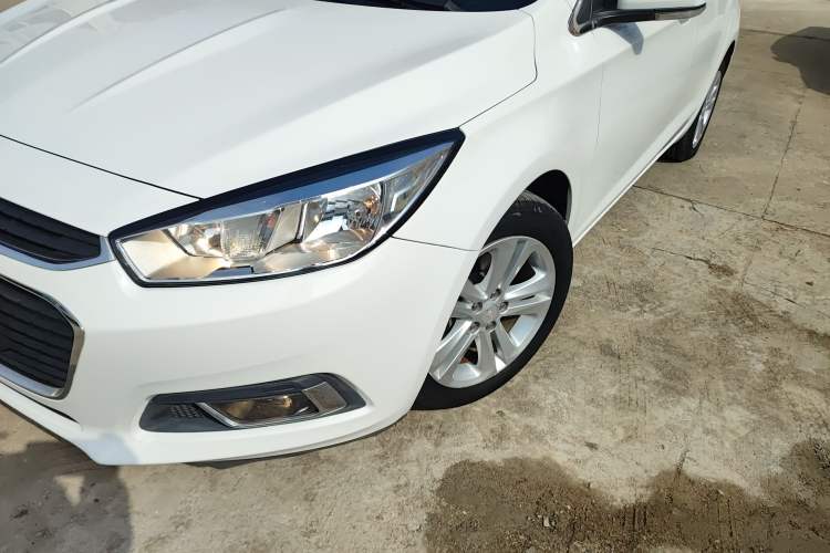 Used Chevrolet Cruze 2016 1.5L Manual Elite Edition Left Front Headlight