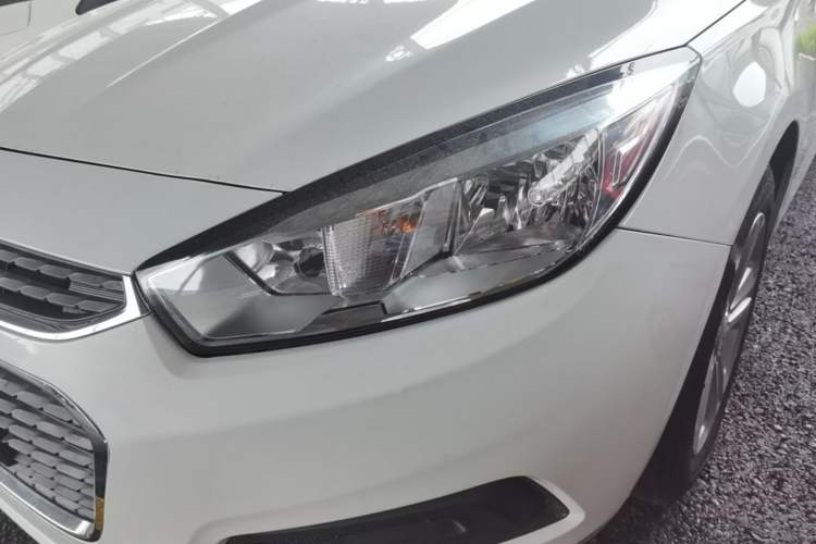 Used Chevrolet Cruze 2016 1.5L Automatic Stylish Sunroof Version Left Front Headlight
