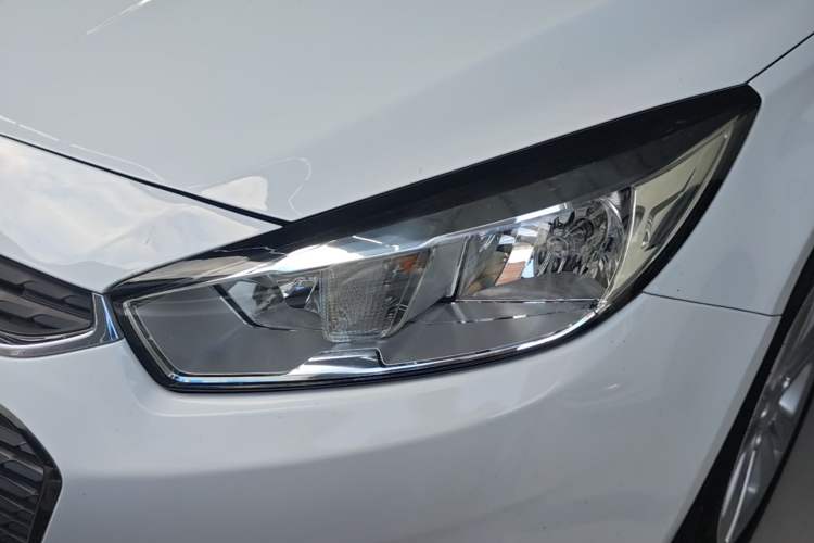 Used Chevrolet Cruze 2016 1.5L Automatic Luxury Edition Left Front Headlight