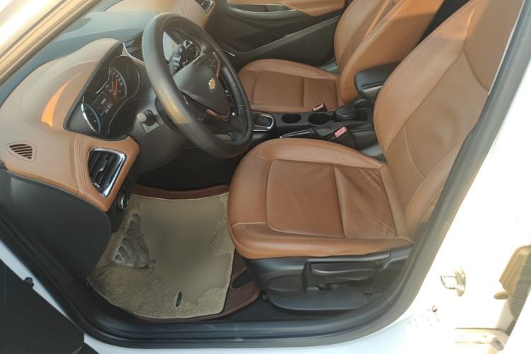 Used Chevrolet Cruze 2016 1.4T DCG Luxury Edition Left Front Seat