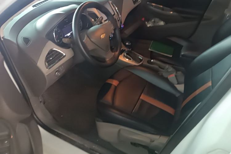 Used Chevrolet Cruze 2016 1.5L Automatic Stylish Sunroof Version Left Front Seat
