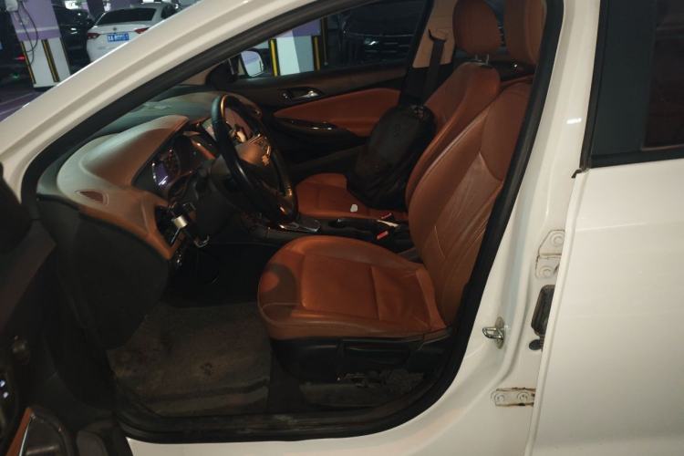Used Chevrolet Cruze 2016 1.4T DCG Luxury Edition Left Front Seat