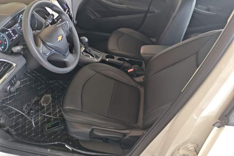 Used Chevrolet Cruze 2016 1.5L Automatic Luxury Edition Left Front Seat