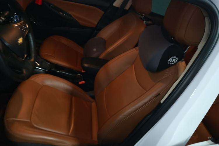 Used Chevrolet Cruze 2016 1.4T DCG Luxury Edition Left Front Seat