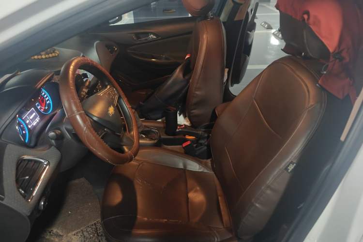 Used Chevrolet Cruze 2016 1.5L Automatic Luxury Edition Left Front Seat
