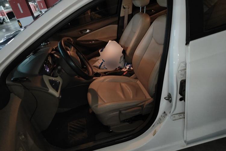 Used Chevrolet Cruze 2016 1.5L Automatic Stylish Sunroof Version Left Front Seat