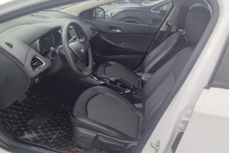 Used Chevrolet Cruze 2016 1.5L Automatic Luxury Edition Left Front Seat