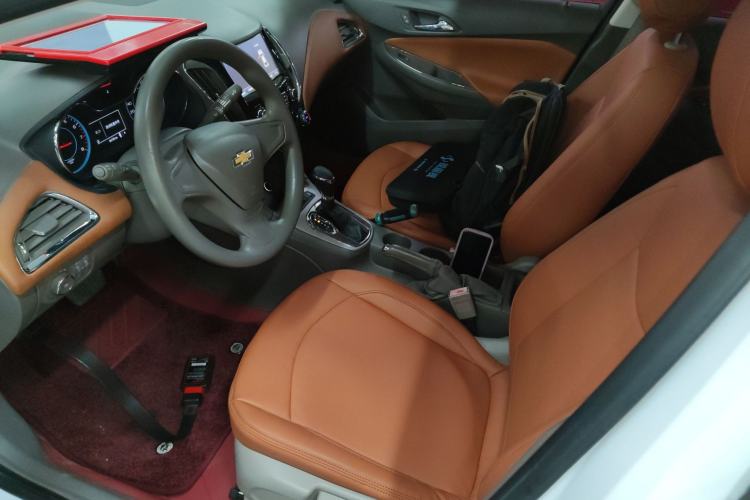 Used Chevrolet Cruze 2016 1.5L Automatic Stylish Sunroof Version Left Front Seat