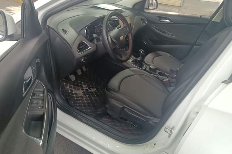 Used Chevrolet Cruze 2016 1.5L Manual Elite Edition Left Front Seat