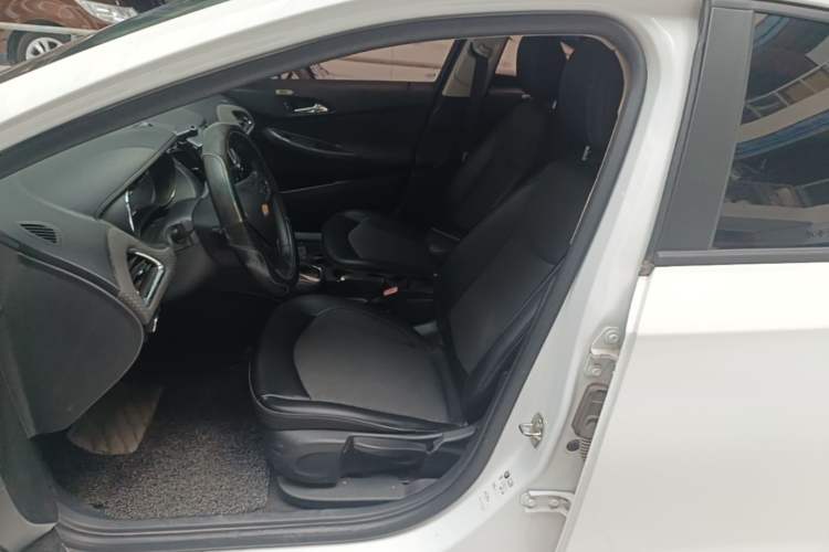 Used Chevrolet Cruze 2016 1.5L Automatic Luxury Edition Left Front Seat
