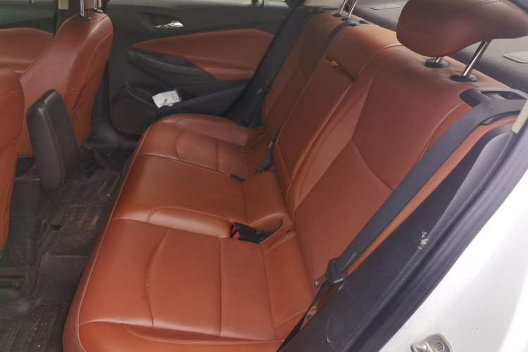 Used Chevrolet Cruze 2016 1.4T DCG Luxury Edition Left Rear Seat