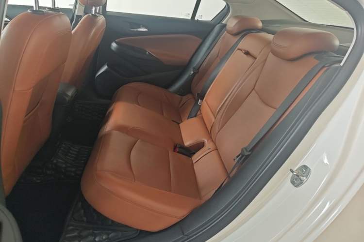 Used Chevrolet Cruze 2016 1.4T DCG Luxury Edition Left Rear Seat