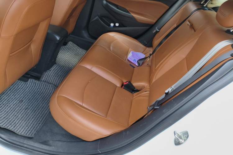 Used Chevrolet Cruze 2016 1.4T DCG Luxury Edition Left Rear Seat
