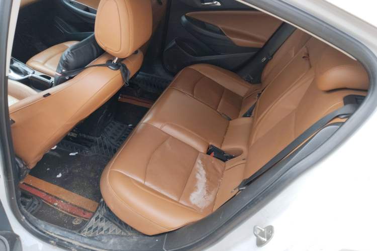 Used Chevrolet Cruze 2016 1.4T DCG Luxury Edition Left Rear Seat