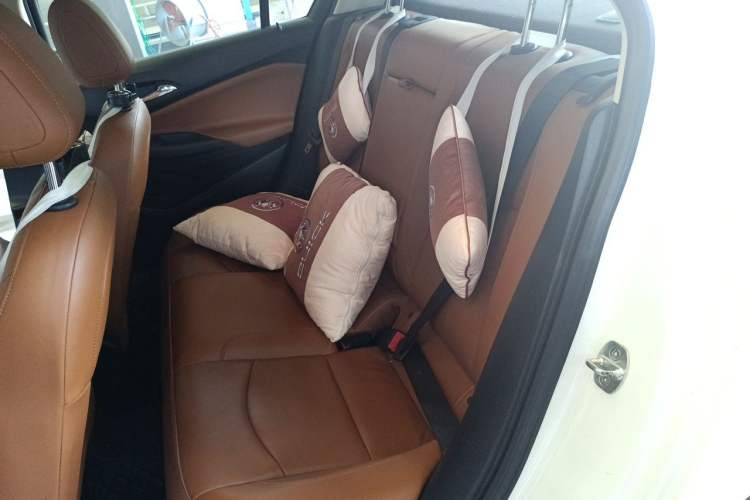 Used Chevrolet Cruze 2016 1.4T DCG Luxury Edition Left Rear Seat