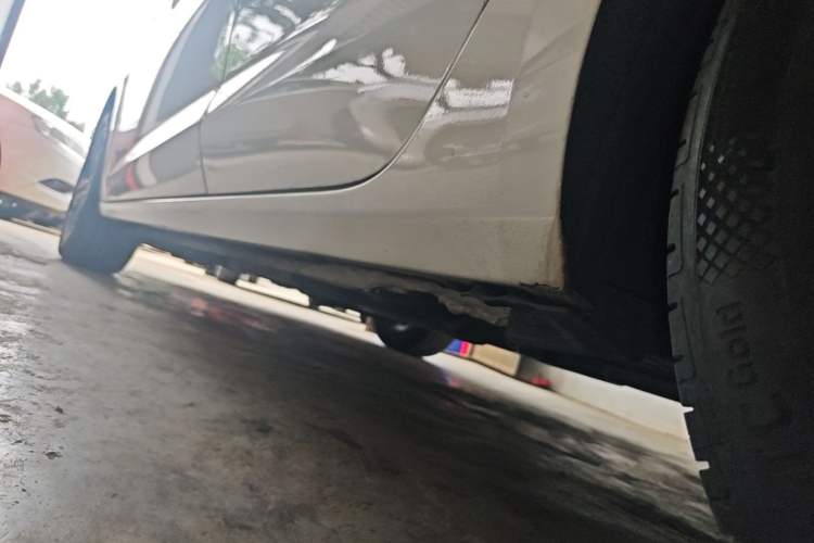 Used Chevrolet Cruze 2016 1.4T DCG Luxury Edition Left Side Sill