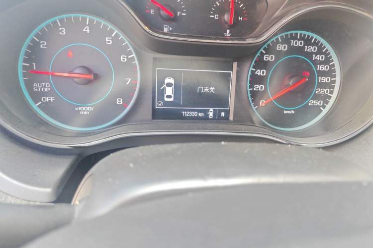 Used Chevrolet Cruze 2016 1.5L Automatic Luxury Edition Odometer Close Up