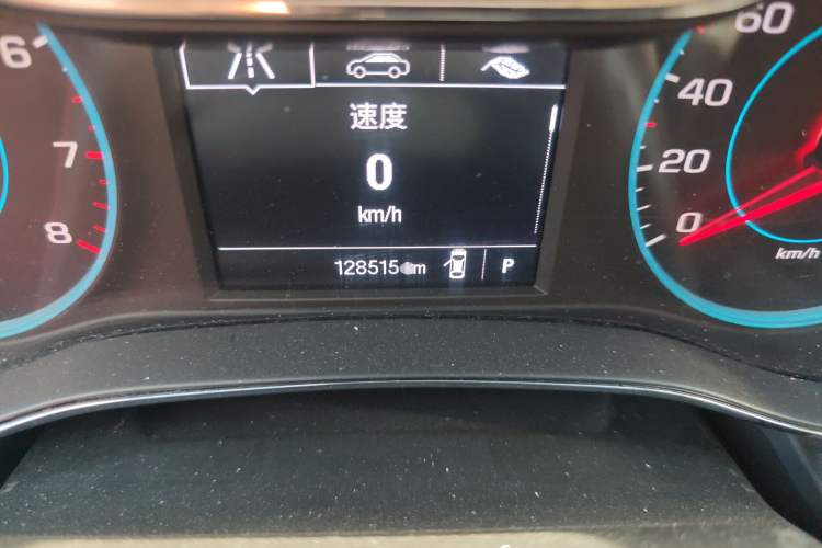 Used Chevrolet Cruze 2016 1.5L Automatic Luxury Edition Odometer Close Up