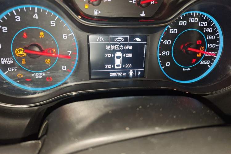 Used Chevrolet Cruze 2016 1.5L Automatic Luxury Edition Odometer Close Up