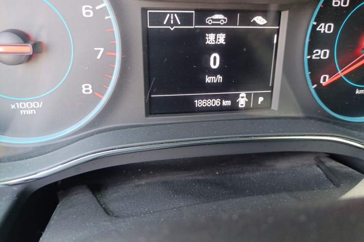 Used Chevrolet Cruze 2016 1.4T DCG Luxury Edition Odometer Close Up