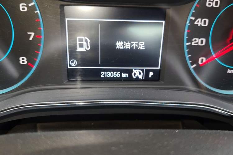 Used Chevrolet Cruze 2016 1.5L Automatic Luxury Edition Odometer Close Up