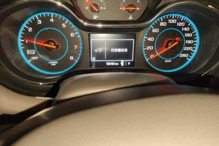 Used Chevrolet Cruze 2016 1.5L Automatic Stylish Sunroof Version Odometer Close Up