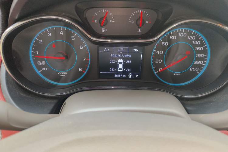 Used Chevrolet Cruze 2016 1.5L Automatic Stylish Sunroof Version Odometer Close Up