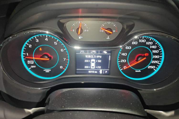 Used Chevrolet Cruze 2016 1.5L Automatic Luxury Edition Odometer Close Up