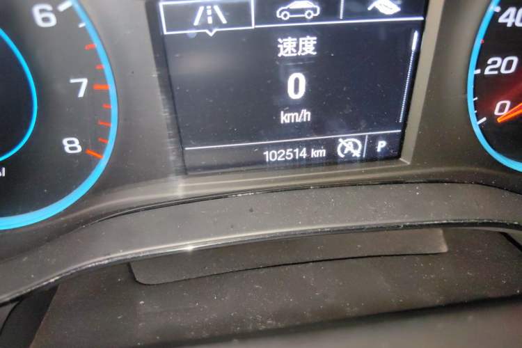 Used Chevrolet Cruze 2016 1.5L Automatic Luxury Edition Odometer Close Up