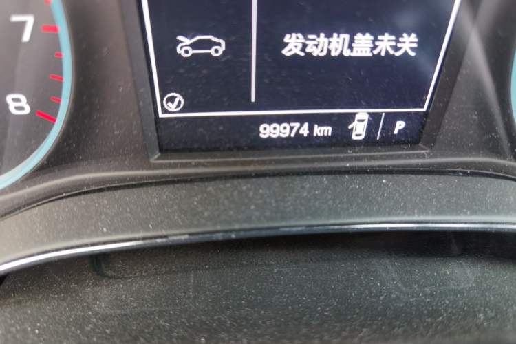 Used Chevrolet Cruze 2016 1.5L Automatic Luxury Edition Odometer Close Up