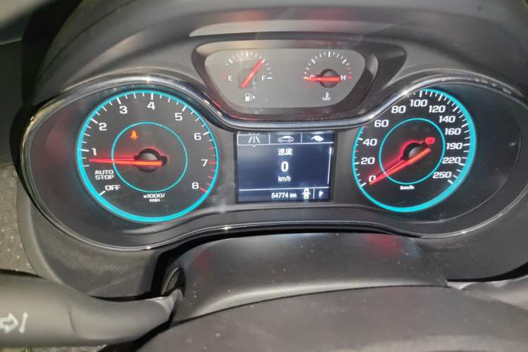 Used Chevrolet Cruze 2016 1.5L Automatic Luxury Edition Odometer Close Up