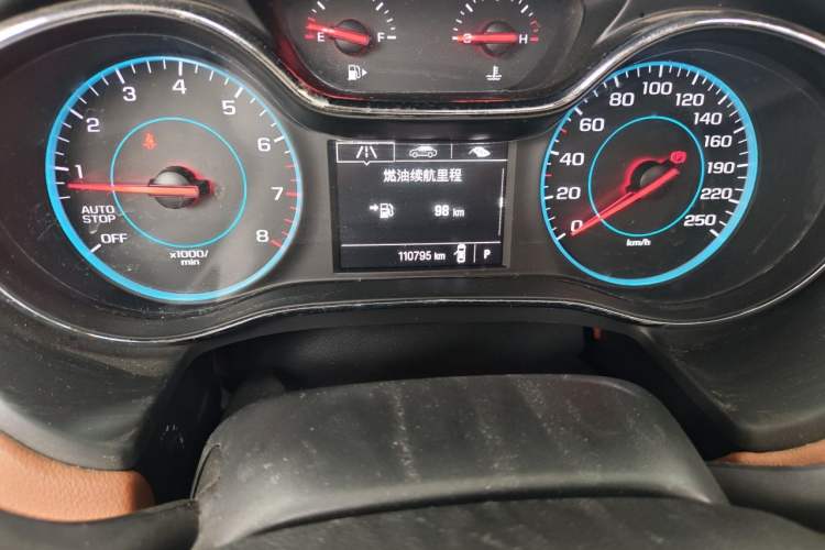Used Chevrolet Cruze 2016 1.4T DCG Luxury Edition Odometer Close Up