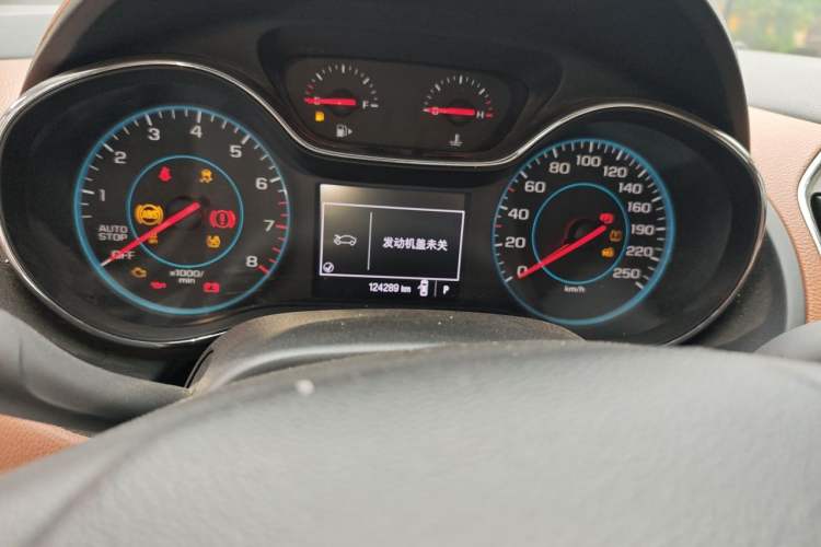 Used Chevrolet Cruze 2016 1.4T DCG Luxury Edition Odometer Close Up