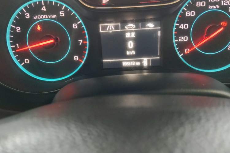 Used Chevrolet Cruze 2016 1.5L Manual Elite Edition Odometer Close Up