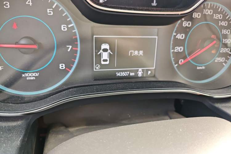 Used Chevrolet Cruze 2016 1.5L Automatic Stylish Sunroof Version Odometer Close Up