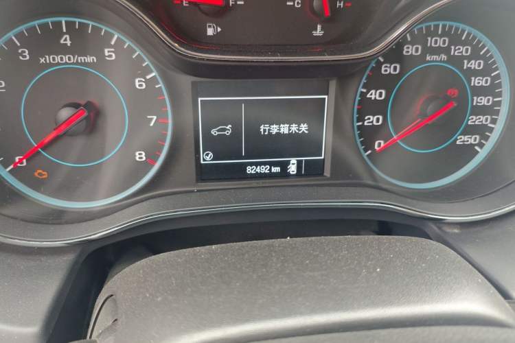 Used Chevrolet Cruze 2016 1.5L Manual Elite Edition Odometer Close Up