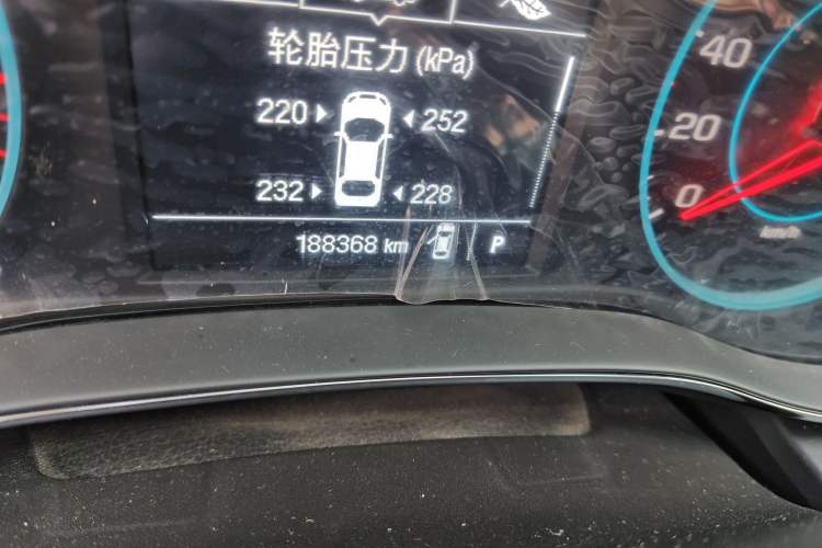Used Chevrolet Cruze 2016 1.5L Automatic Luxury Edition Odometer Close Up
