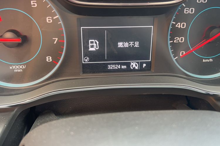 Used Chevrolet Cruze 2016 1.5L Automatic Luxury Edition Odometer Close Up