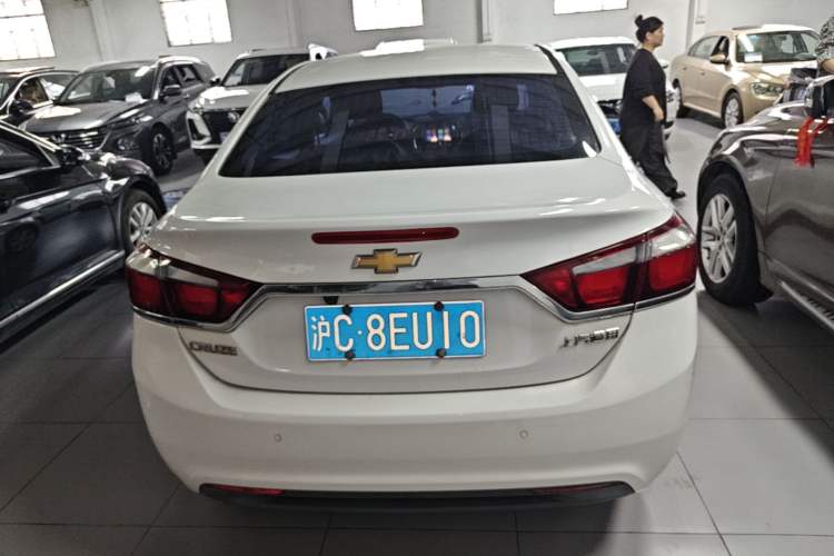 Used Chevrolet Cruze 2016 1.5L Automatic Luxury Edition Rear