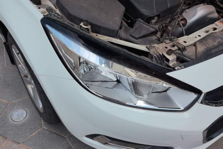 Used Chevrolet Cruze 2016 1.5L Automatic Luxury Edition Right Front Headlight