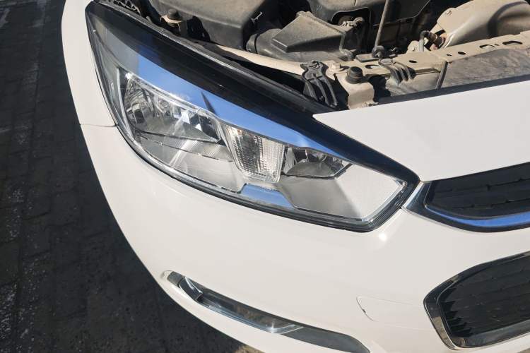 Used Chevrolet Cruze 2016 1.5L Automatic Luxury Edition Right Front Headlight
